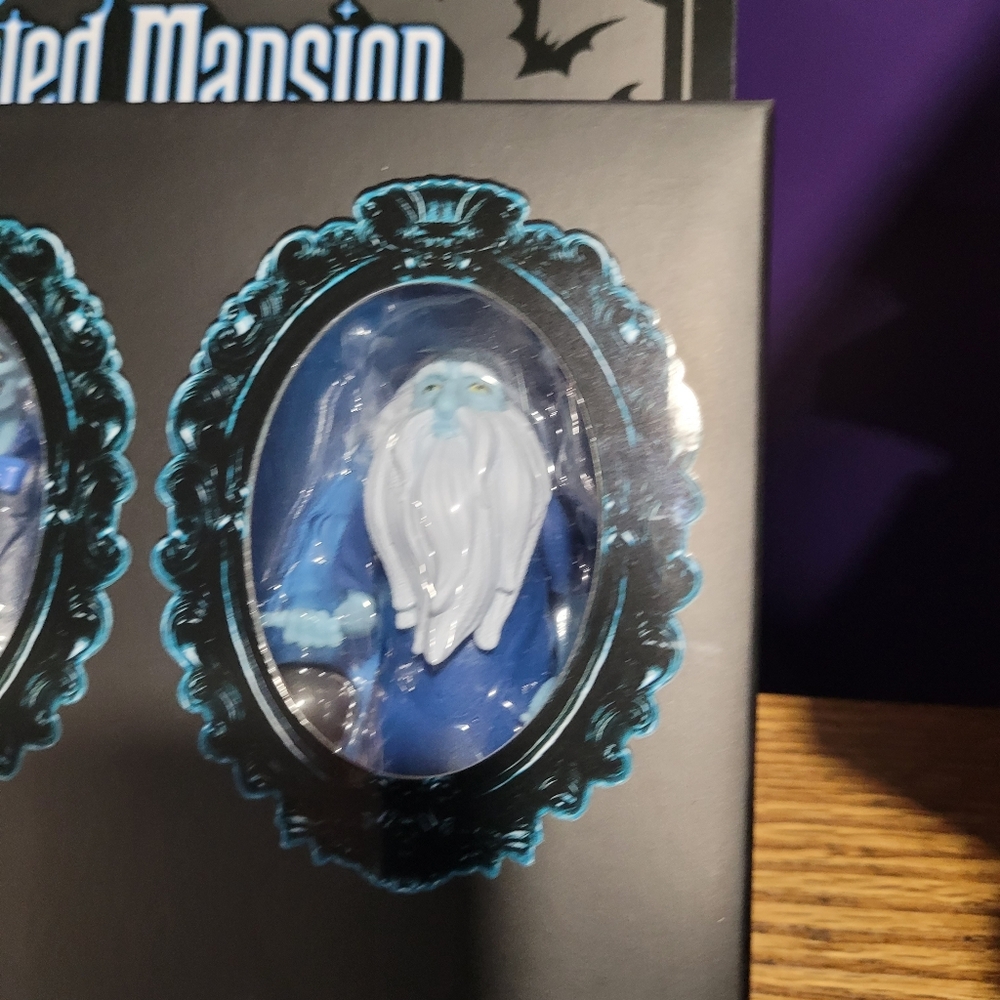 Disney Haunted Mansion Hitchhiking Ghosts ReAction Figure Set 2020 Super7 SDCC - Picture 11 of 14